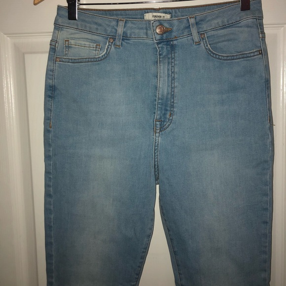 Forever 21 high-rise ripped skinny jeans - Picture 3 of 7